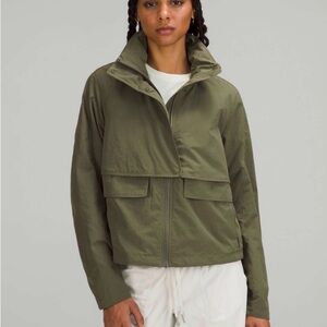 Lululemon Always Effortless Jacket In Medium Olive Women’s Size 10 EUC Active